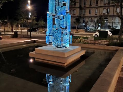 Sculpture urbaine en Verre  TROYES Jean-Franois LEMAIRE