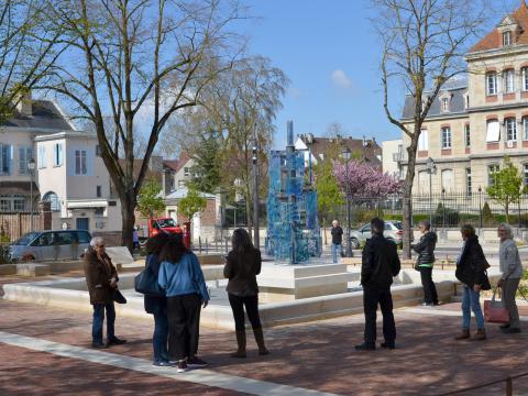 Sculpture urbaine en Verre  TROYES Jean-Franois LEMAIRE